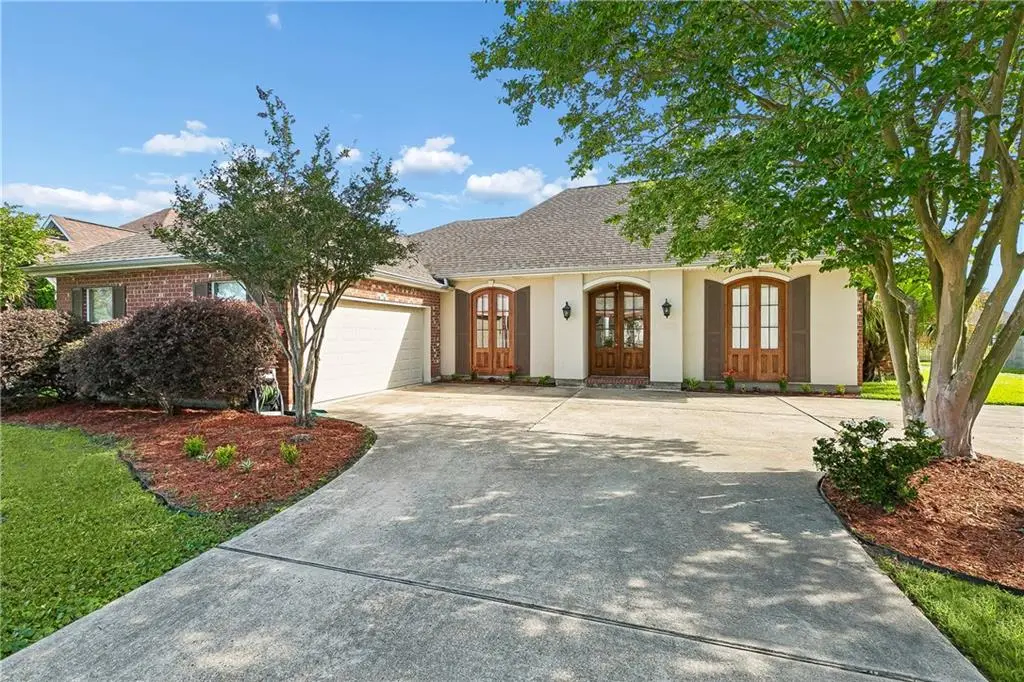 Photo of Listing #2556301