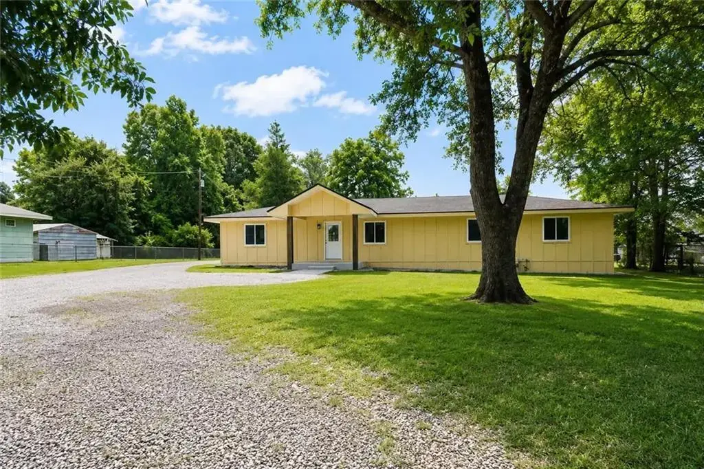 1019 Tioga Rd , Pineville