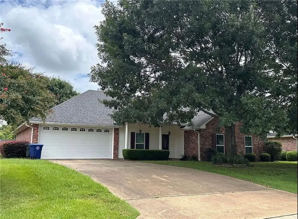 836 Whitfield Dr , Natchitoches