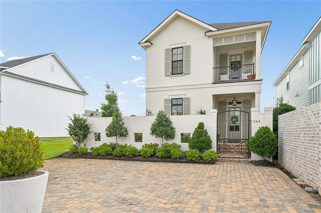 Photo of Listing #2558872