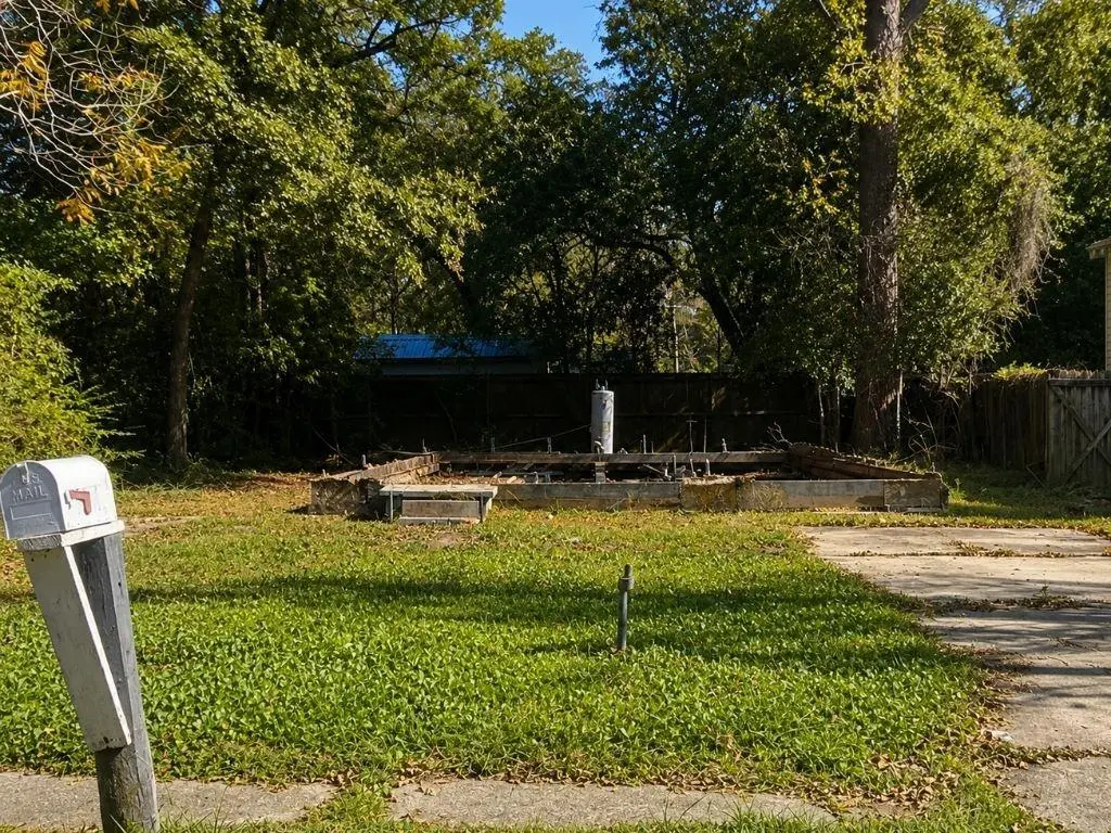 Photo of Listing #2561616