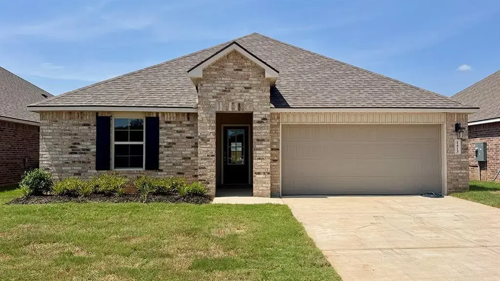 1413 Parkview Dr , Alexandria