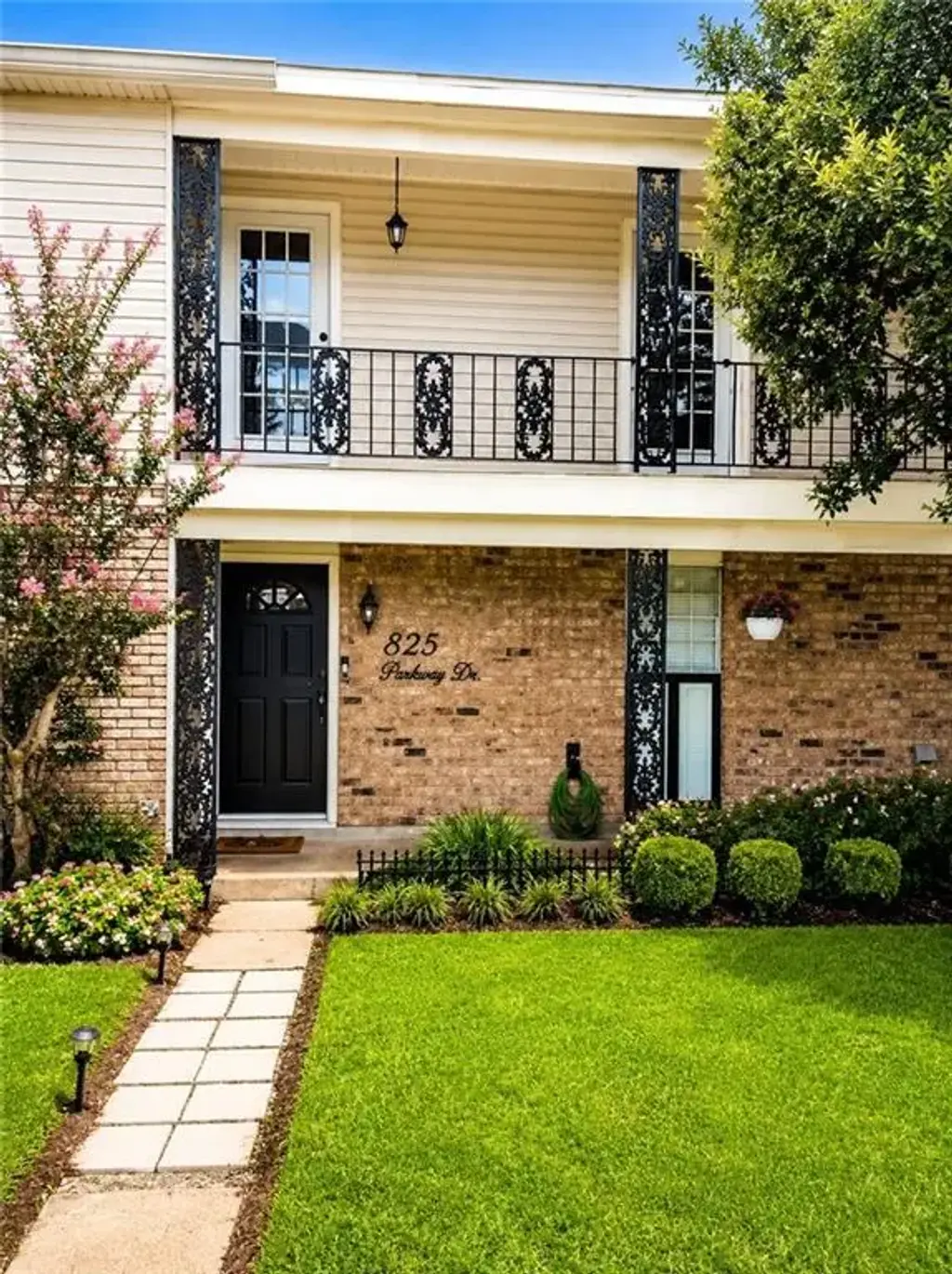 825 Parkway Dr , Natchitoches