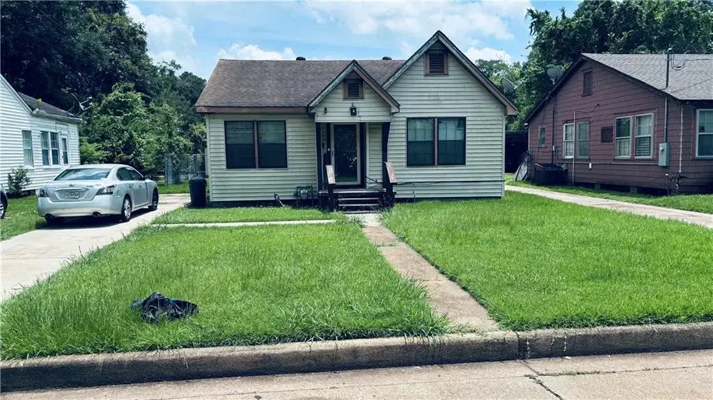 2225 Noble St , Alexandria