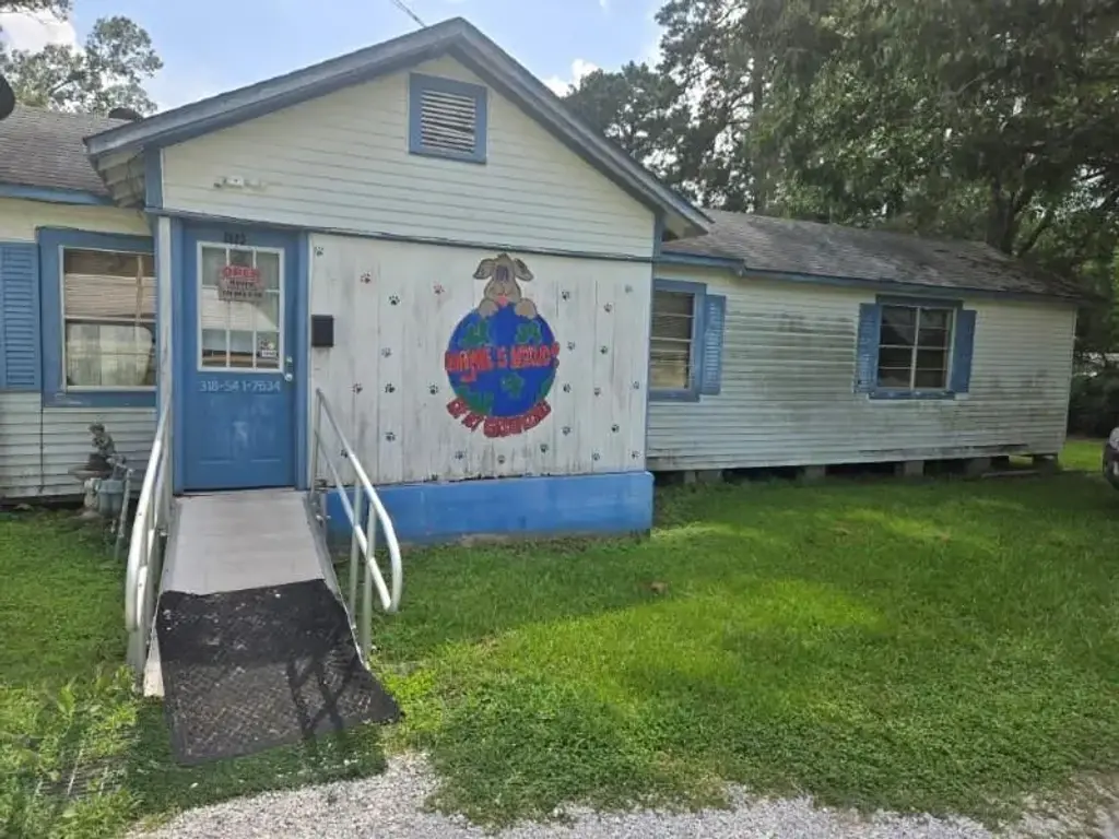 5803 Shreveport Hy , Pineville