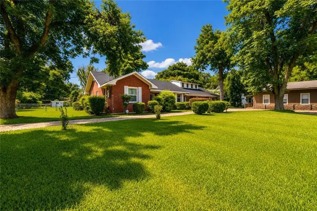 6142 Masonic Dr , Alexandria