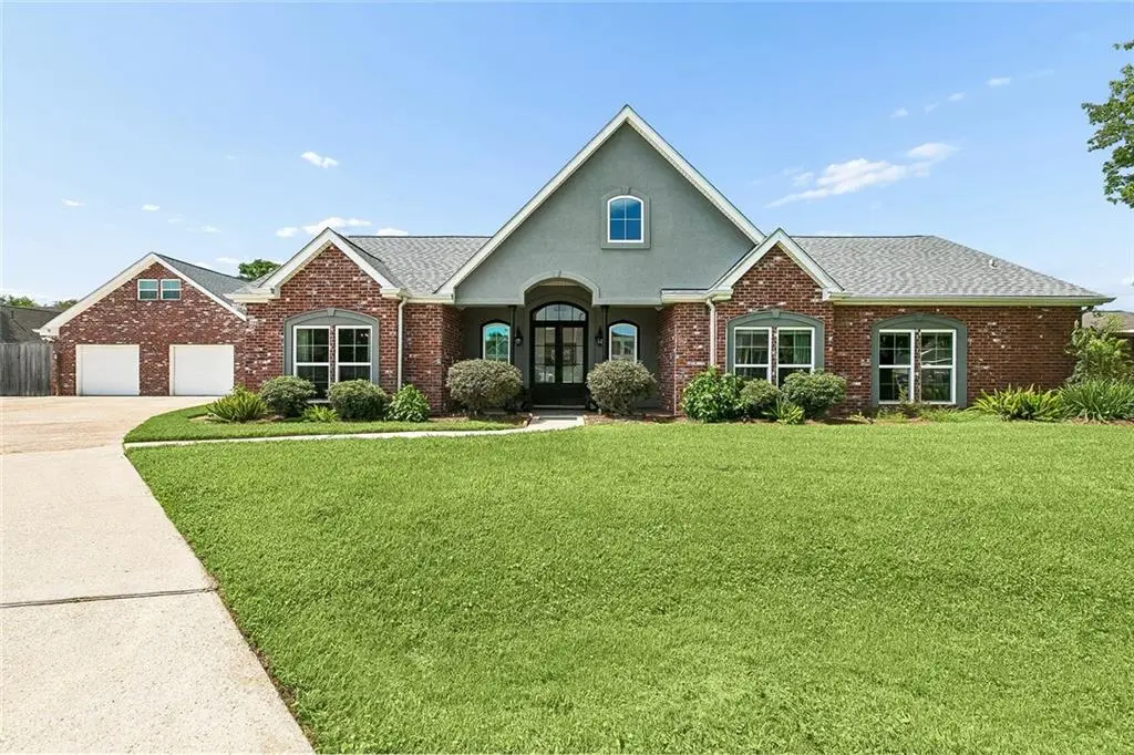 Photo of Listing #2566092