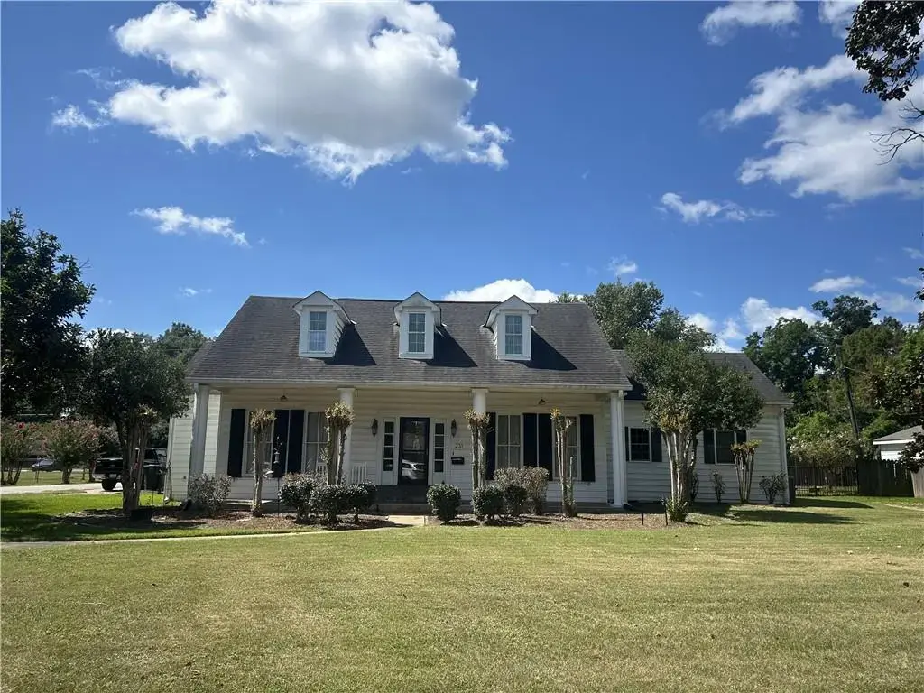 231 Adelaide St , Natchitoches