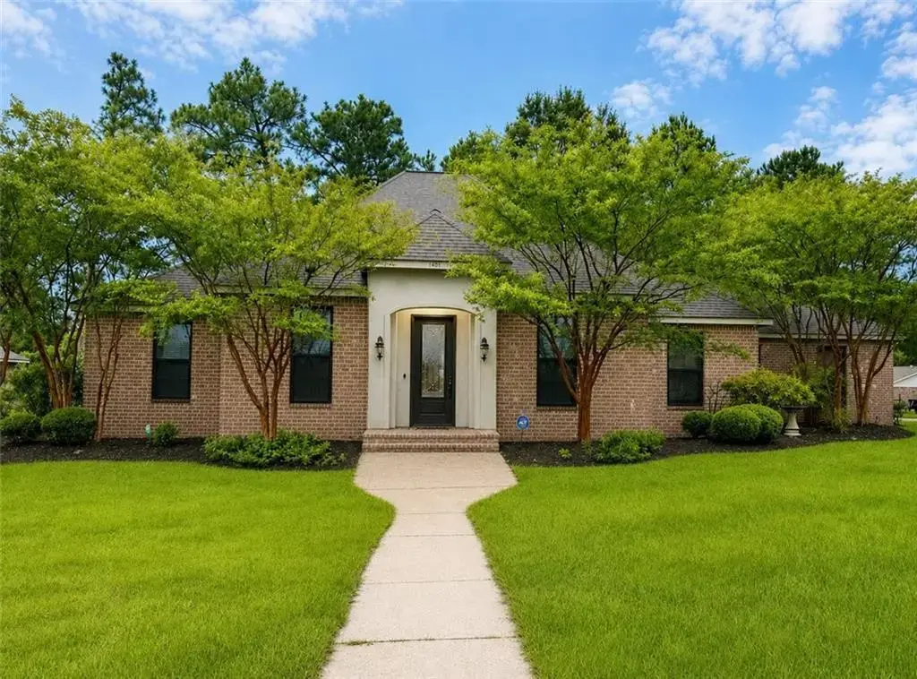 160 Woodwind Dr , Pineville
