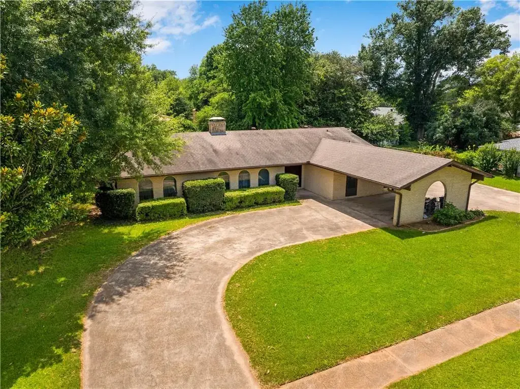 120 Isadore Dr , Natchitoches