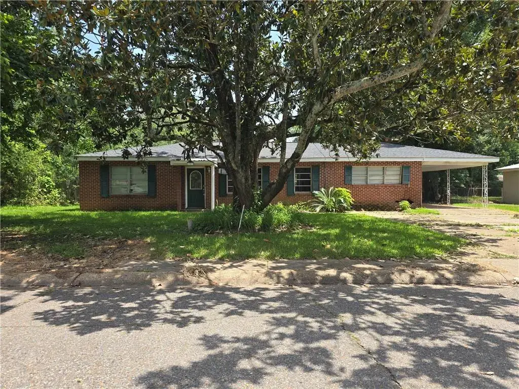 1903 Clover Ln , Alexandria