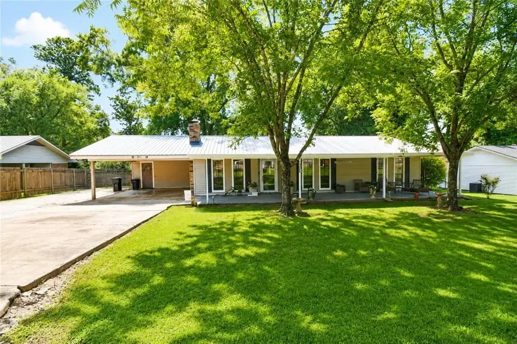 408 West Hampton Dr , Pineville