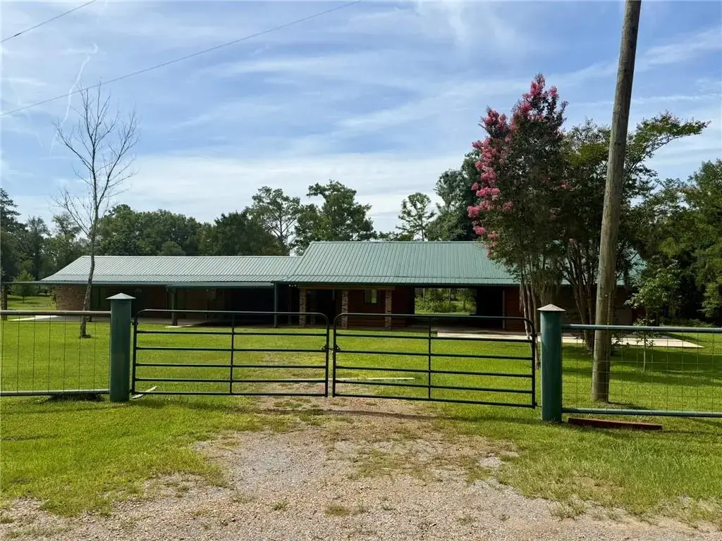 514 & 516 Claudes Rd , Colfax