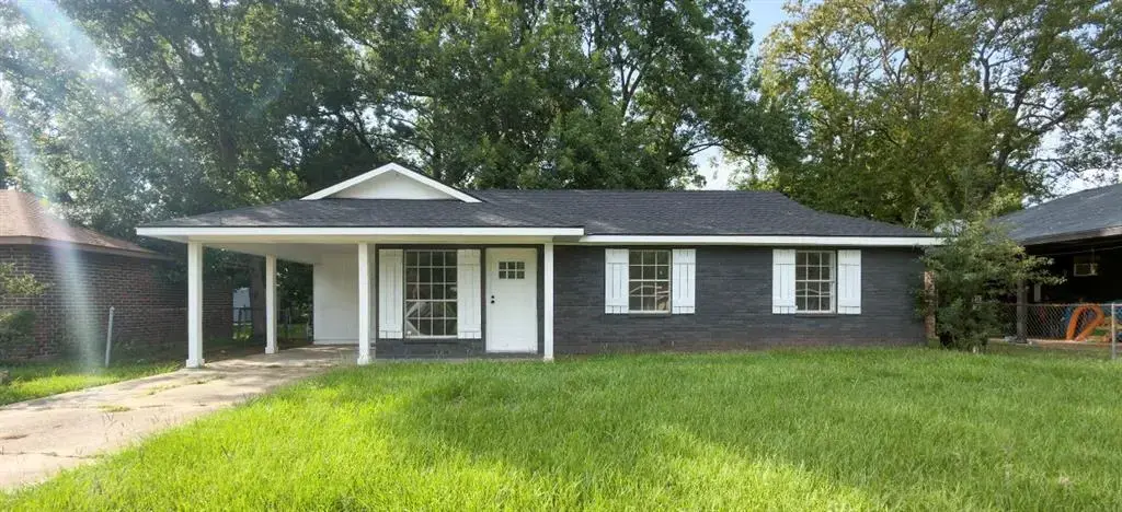 604 Renee Dr , Alexandria