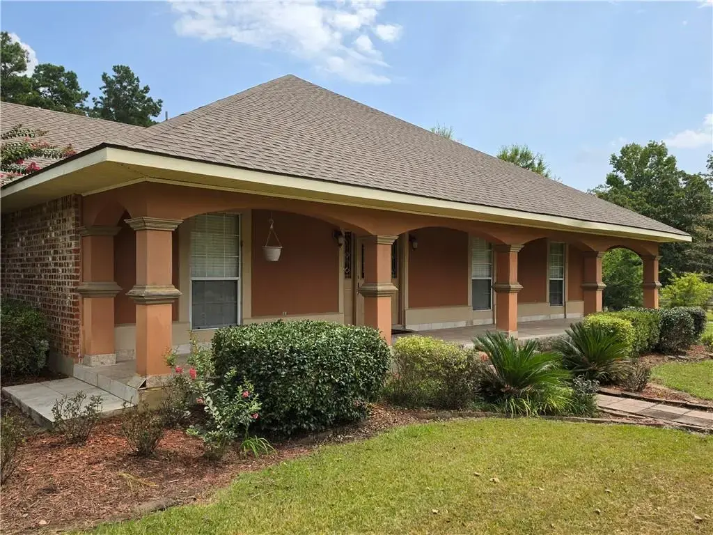 109 Belle Trace Rd , Lecompte