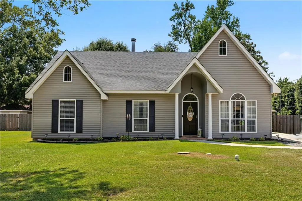 Photo of Listing #2570846