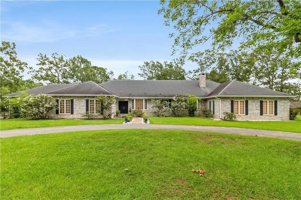 219 Shoreline Rd , Natchitoches
