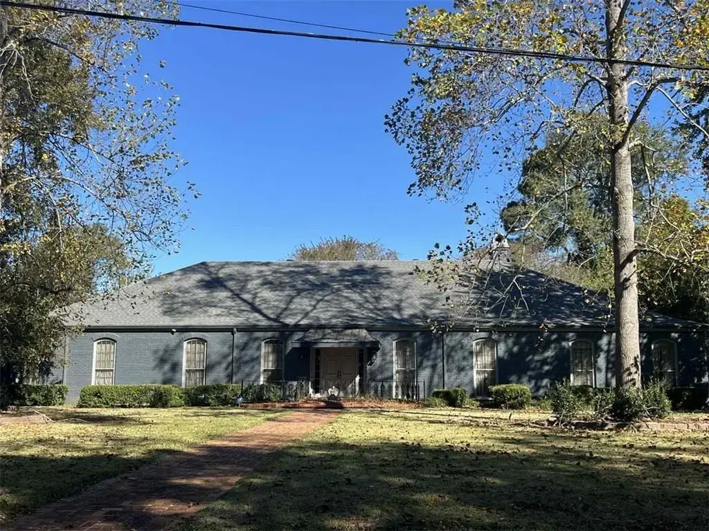 3803 Pecan Dr , Alexandria