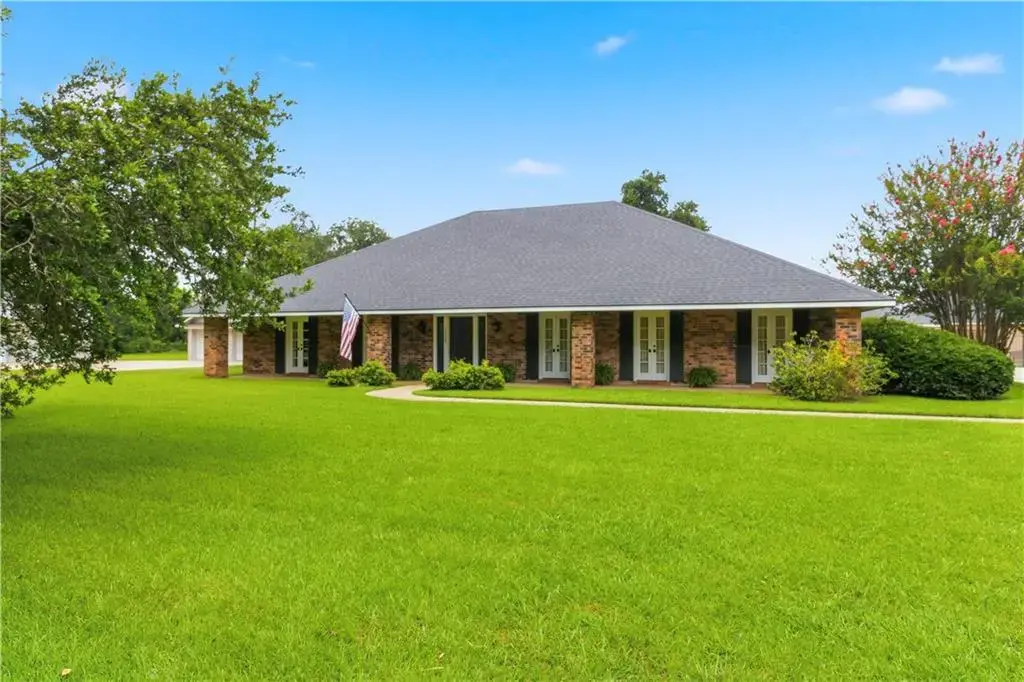 1034 Parkway Dr , Natchitoches