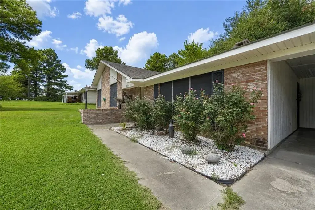 6651 Lost Ridge Dr , Pineville