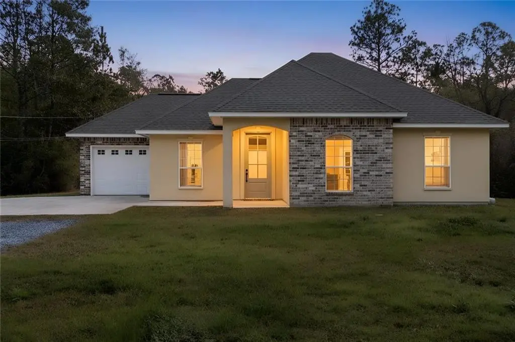 Photo of Listing #2572038