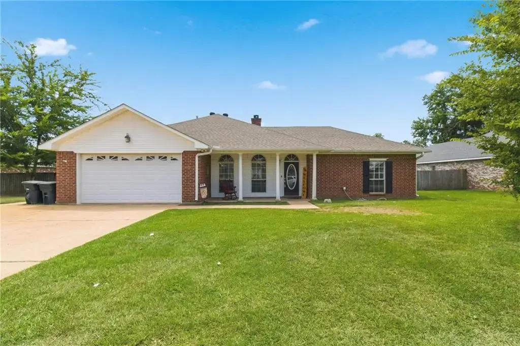 715 Saint Clair Av , Natchitoches