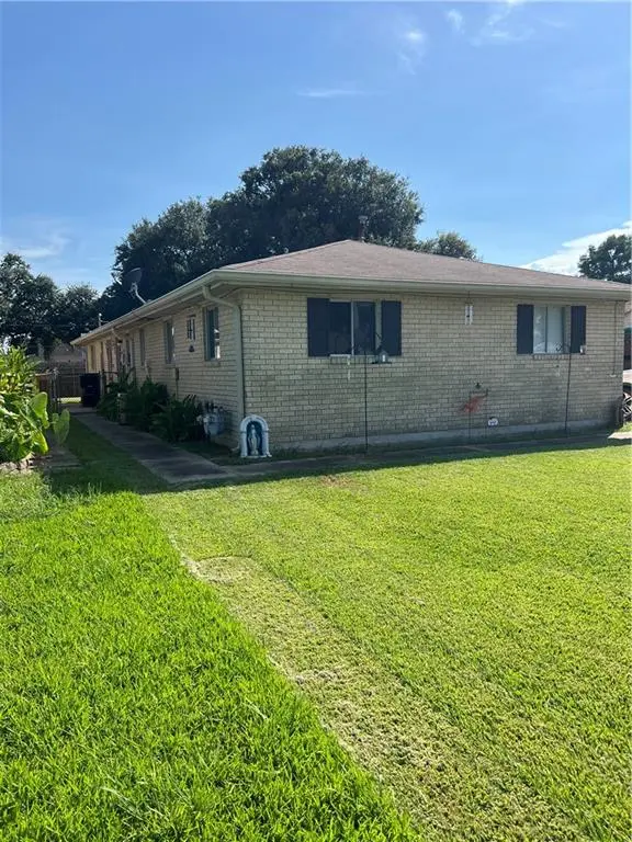Photo of Listing #2572401