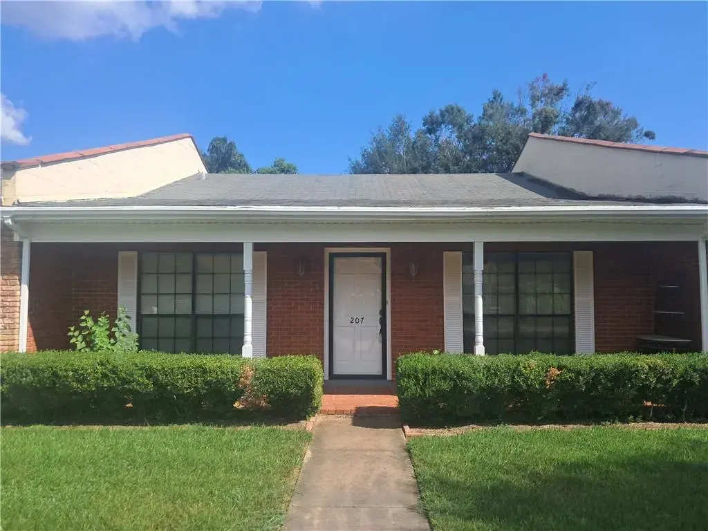 207 Georgetown Dr , Alexandria