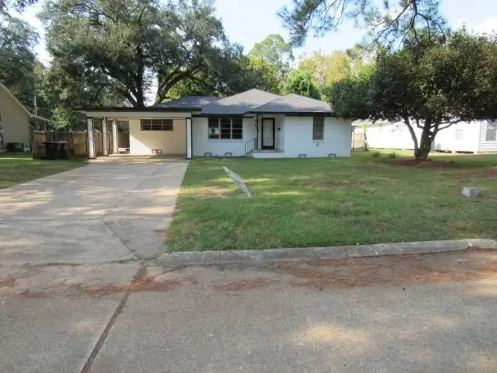 408 Adelaide St , Natchitoches