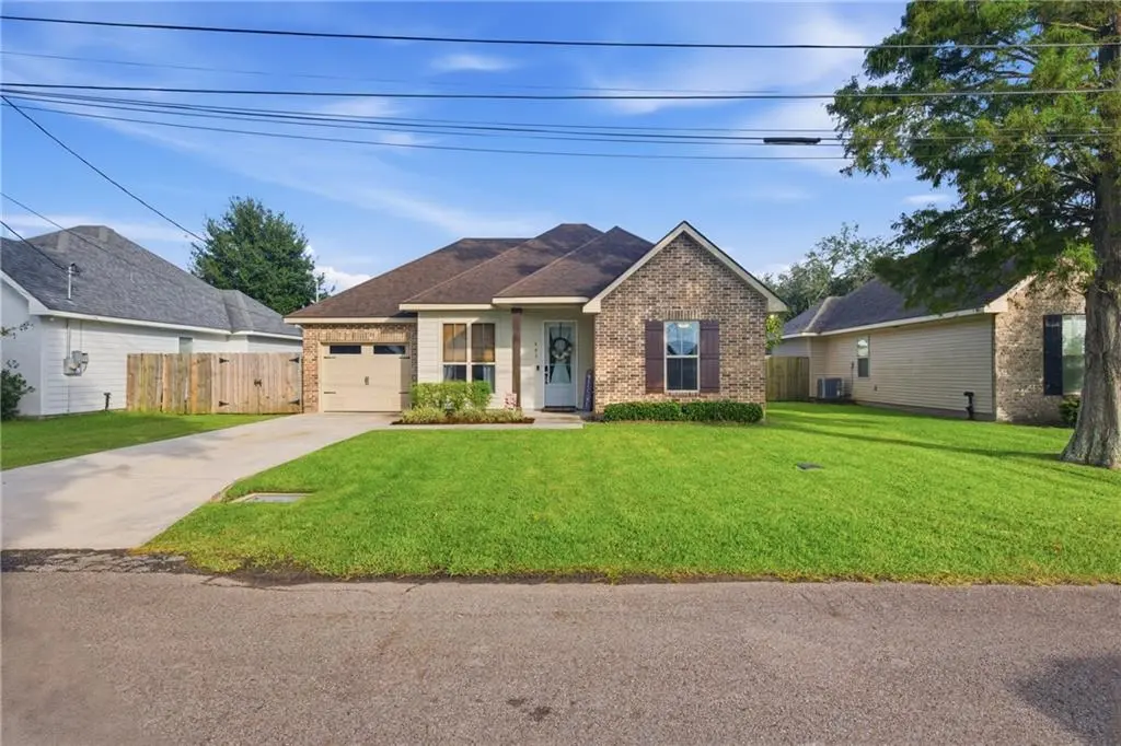 Photo of Listing #2575307