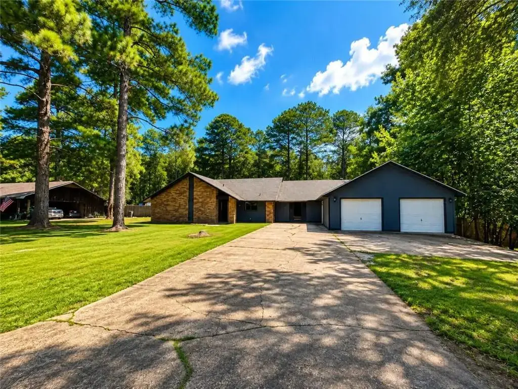 4410 Walden Dr , Pineville