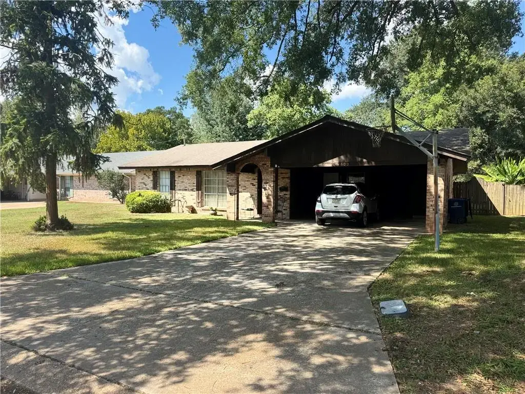 600 Garland Rd , Natchitoches