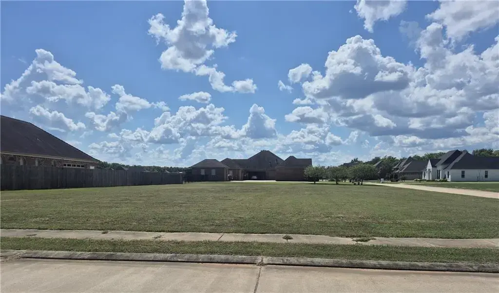 131 Pecan Bayou Dr , Alexandria