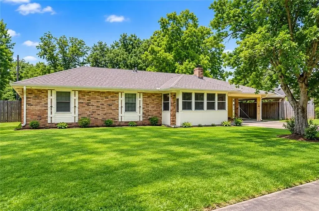 3842 Spencer St , Alexandria