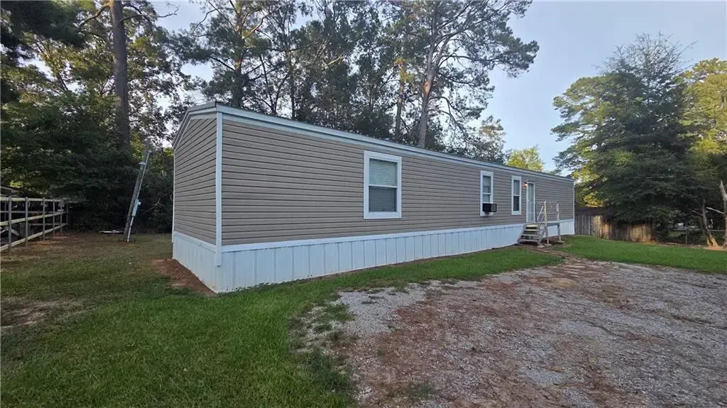 311 Paradise Rd , Ball