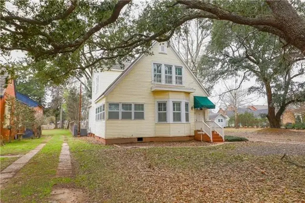 300 Williams Av , Natchitoches