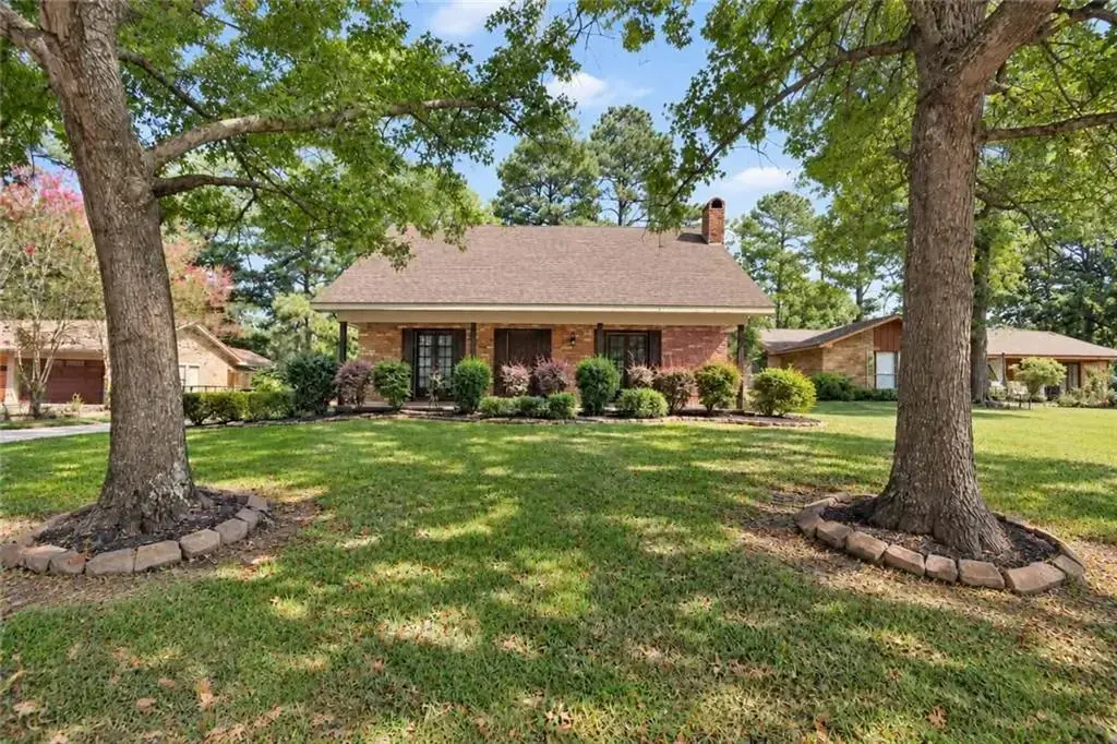 116 Spring Creek Dr , Pineville