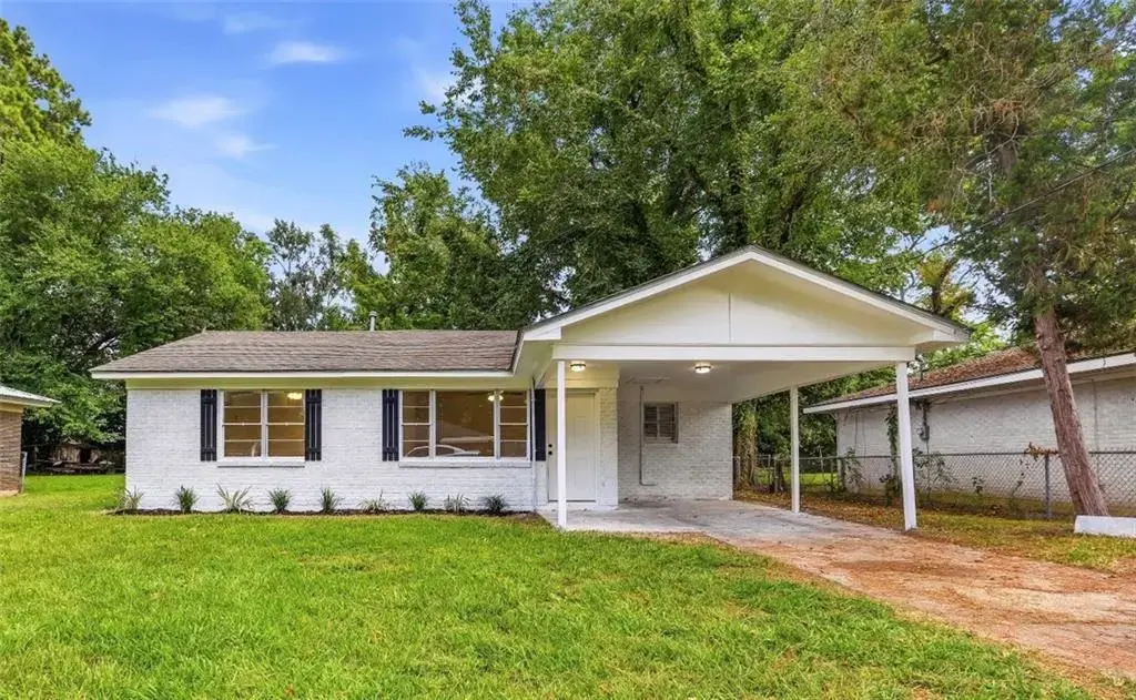 5223 Sallie St , Alexandria