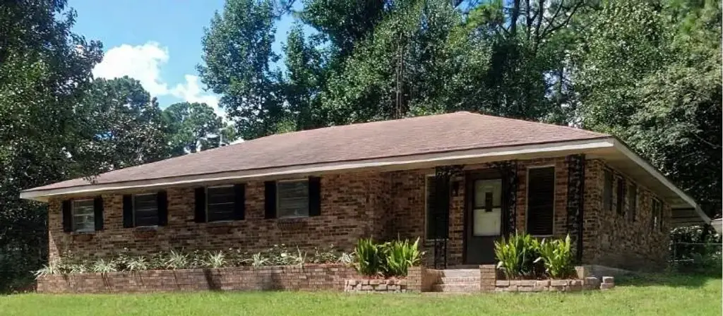 3324 Ann St , Pineville