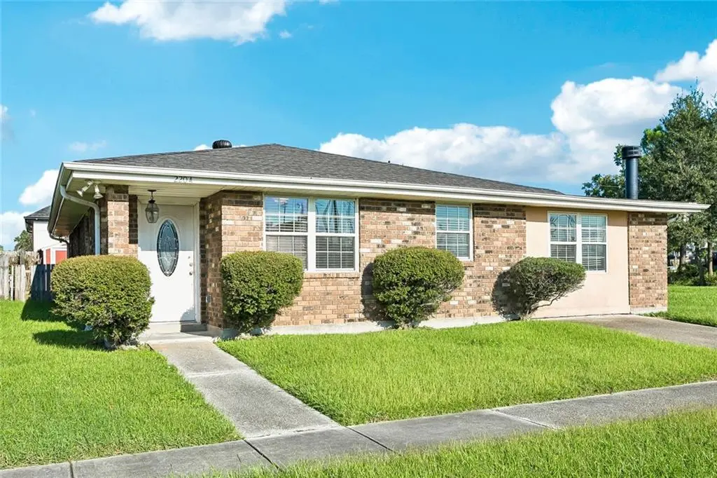 Photo of Listing #2578763