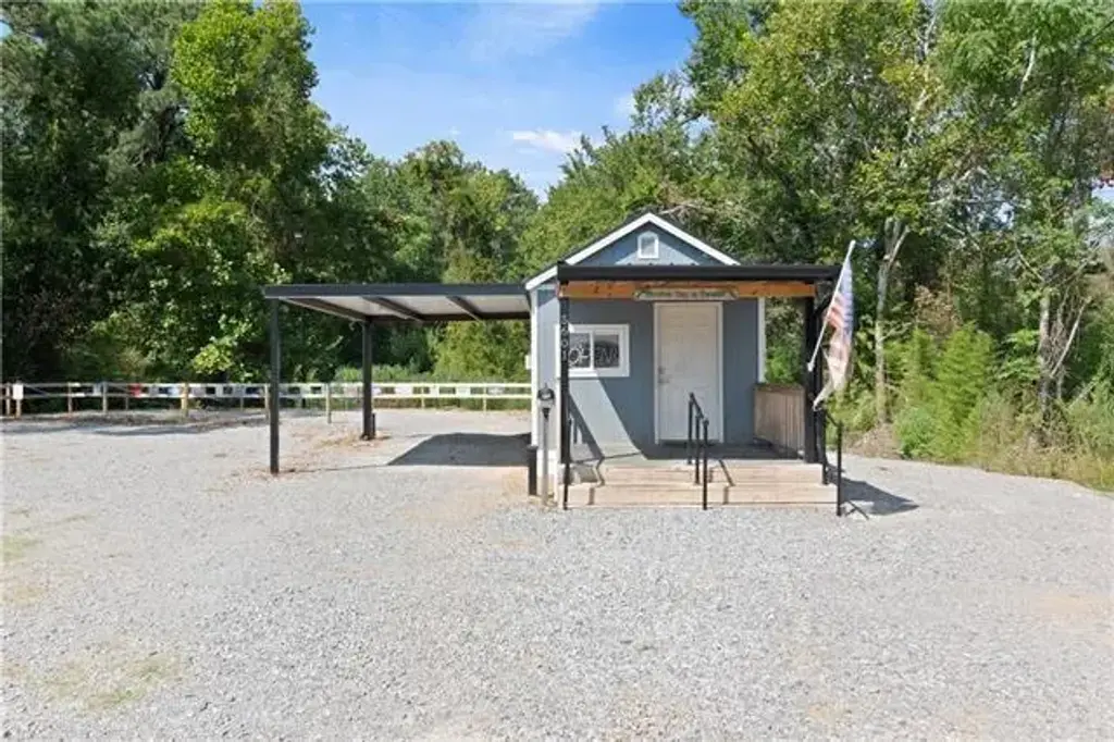 5601 Monroe Hy , Ball