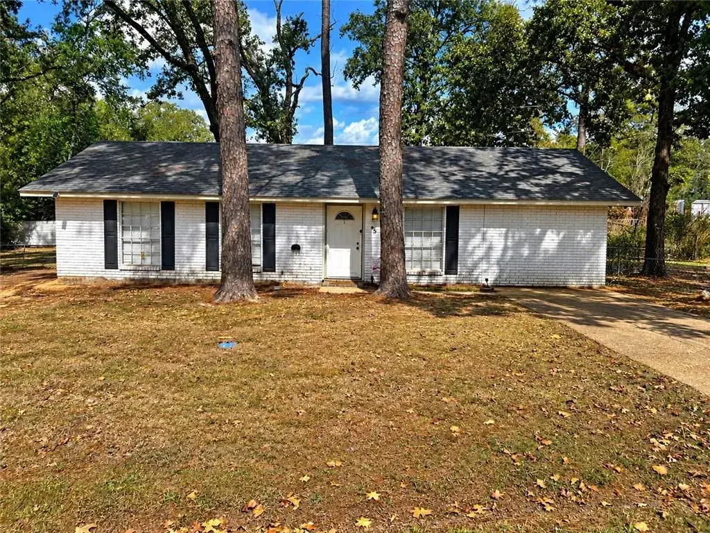 95 Aurora Dr , Pineville