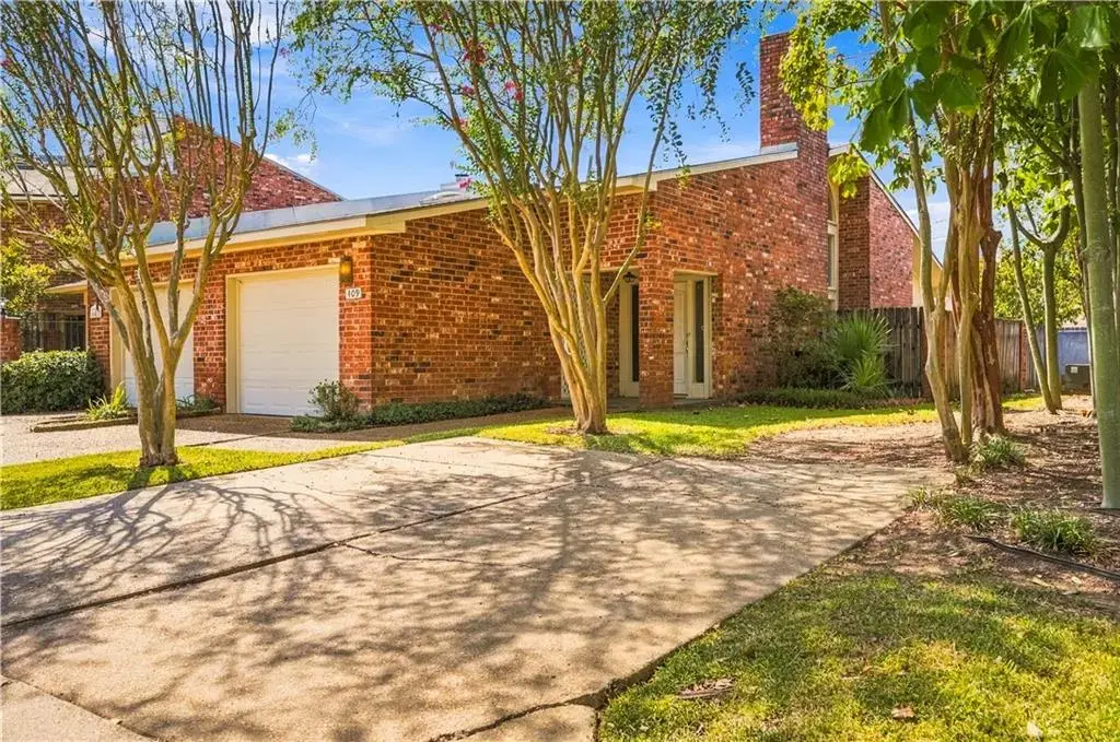363 Windermere Bl 409, Alexandria