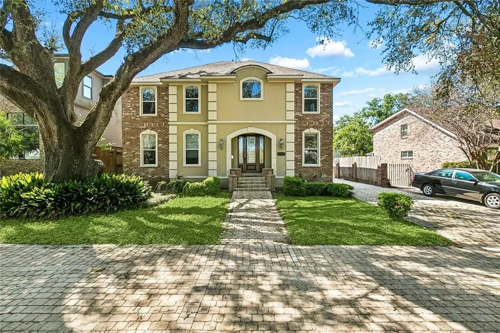Photo of Listing #2579675