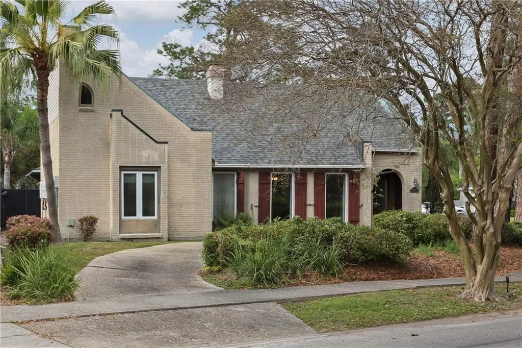 Photo of Listing #2579716