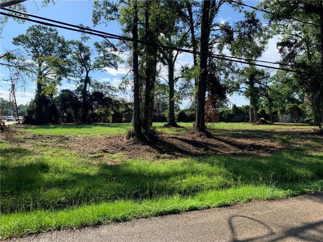 200, 202 N First Street, Amite