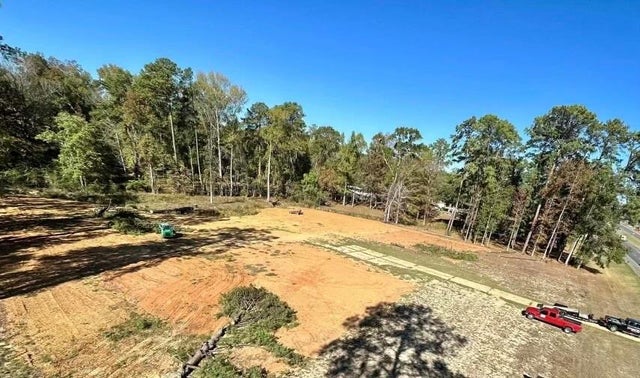 5615 Monroe Hy, Ball