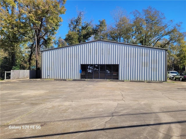 3919 Lee Street, Alexandria