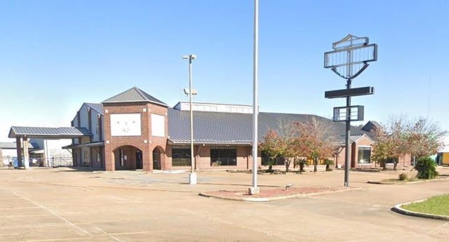 2030 N Mall Drive, Alexandria