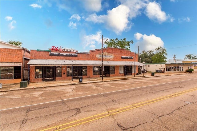 206-210 W Oak Street, Amite